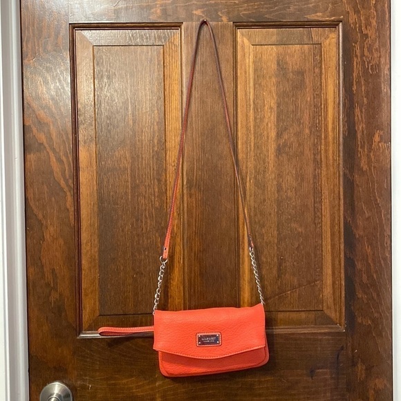 Nine West coral over the shoulder purse that can be turned into a wristlet. - Picture 2 of 10